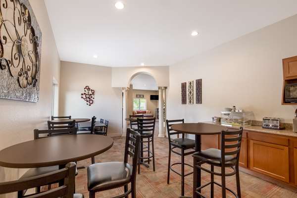 Amenities - SureStay Hotel by Best Western Whittington - I-57, Exit 77