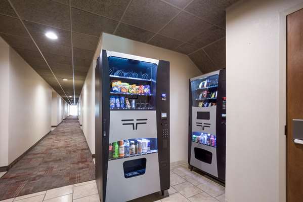  - SureStay Hotel by Best Western Whittington - I-57, Exit 77