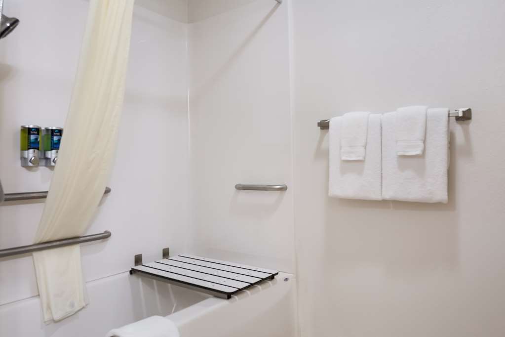 SureStay by Best Western Whittington Rend Lake-guestroom-Guest Room,Bathroom,Accessibility,On-Site.jpg