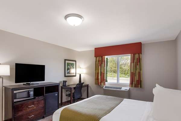  - SureStay Hotel by Best Western Whittington - I-57, Exit 77