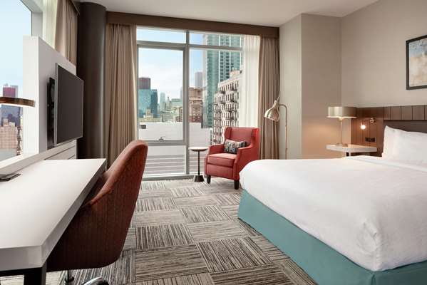  - Hilton Garden Inn South Loop Downtown Chicago