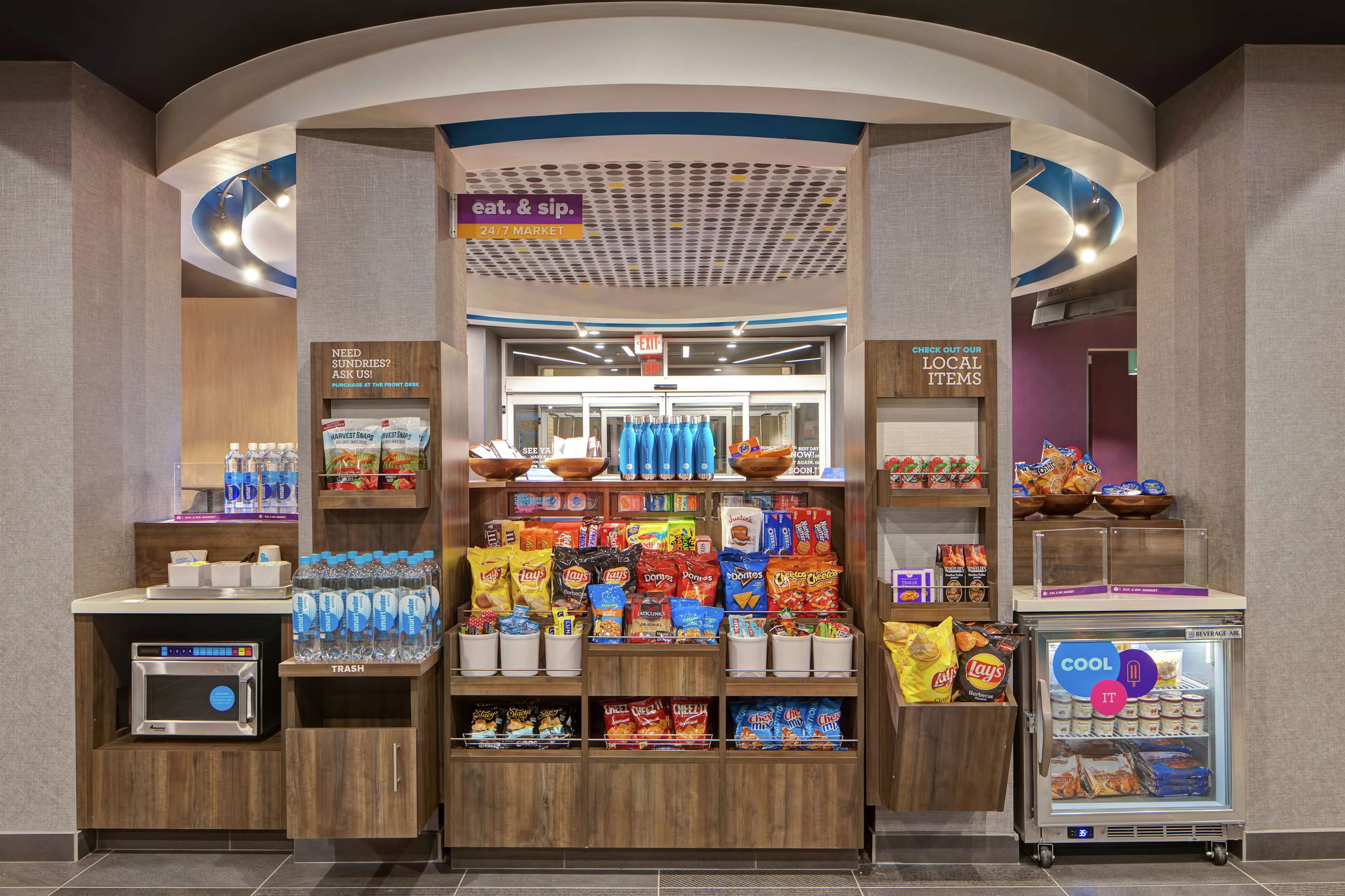 Lobby | Tru by Hilton Oxford