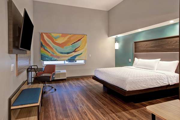  - Tru by Hilton Hotel Oxford