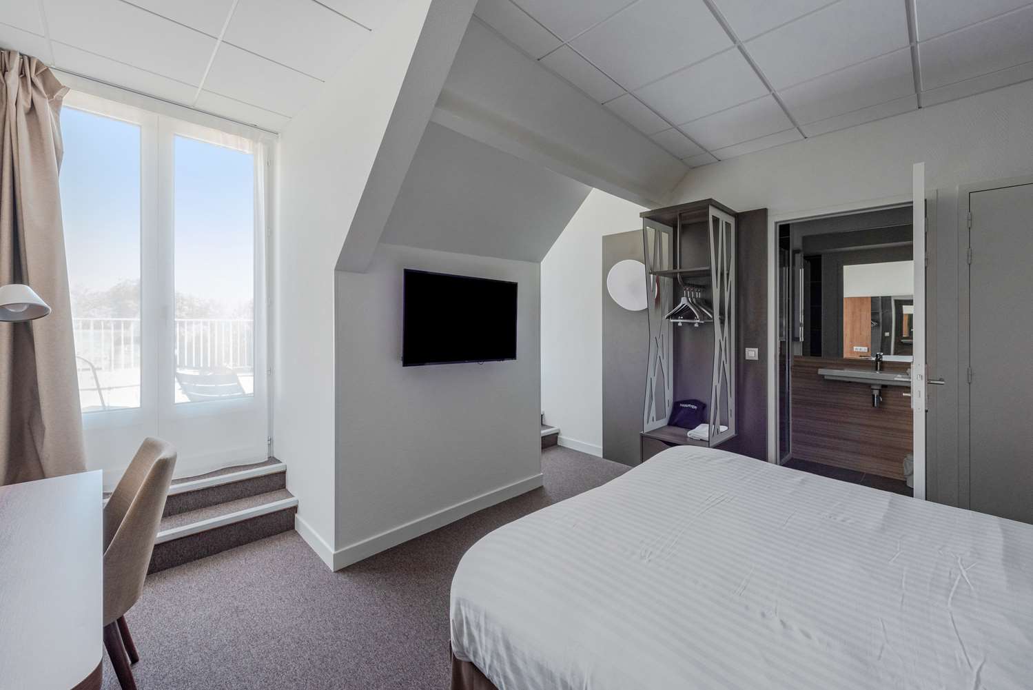 renovation campanile chartres centre gare