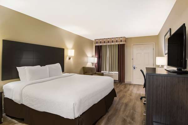  - SureStay Plus Hotel by Best Western Jackson - I-40, Exit 80