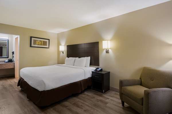  - SureStay Plus Hotel by Best Western Jackson - I-40, Exit 80
