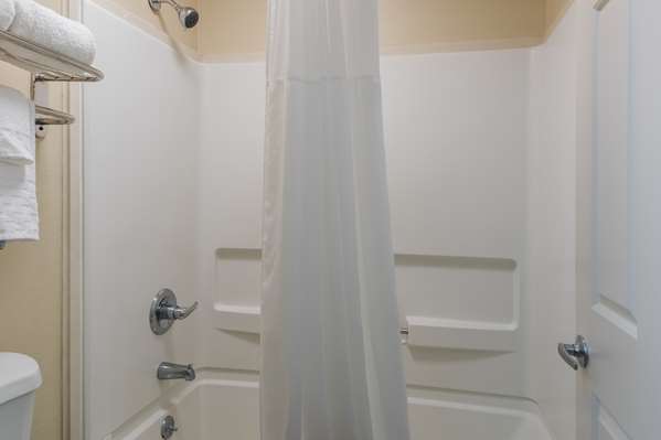 - SureStay Plus Hotel by Best Western Jackson - I-40, Exit 80
