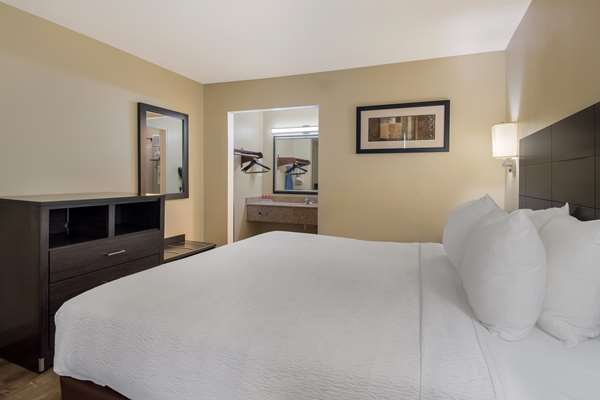  - SureStay Plus Hotel by Best Western Jackson - I-40, Exit 80