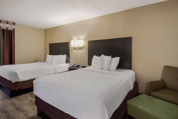  - SureStay Plus Hotel by Best Western Jackson - I-40, Exit 80