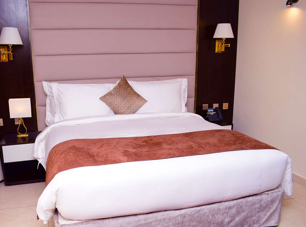 MONTY SUITES AND GOLF-guestroom-Guest Room,On-Site.jpg