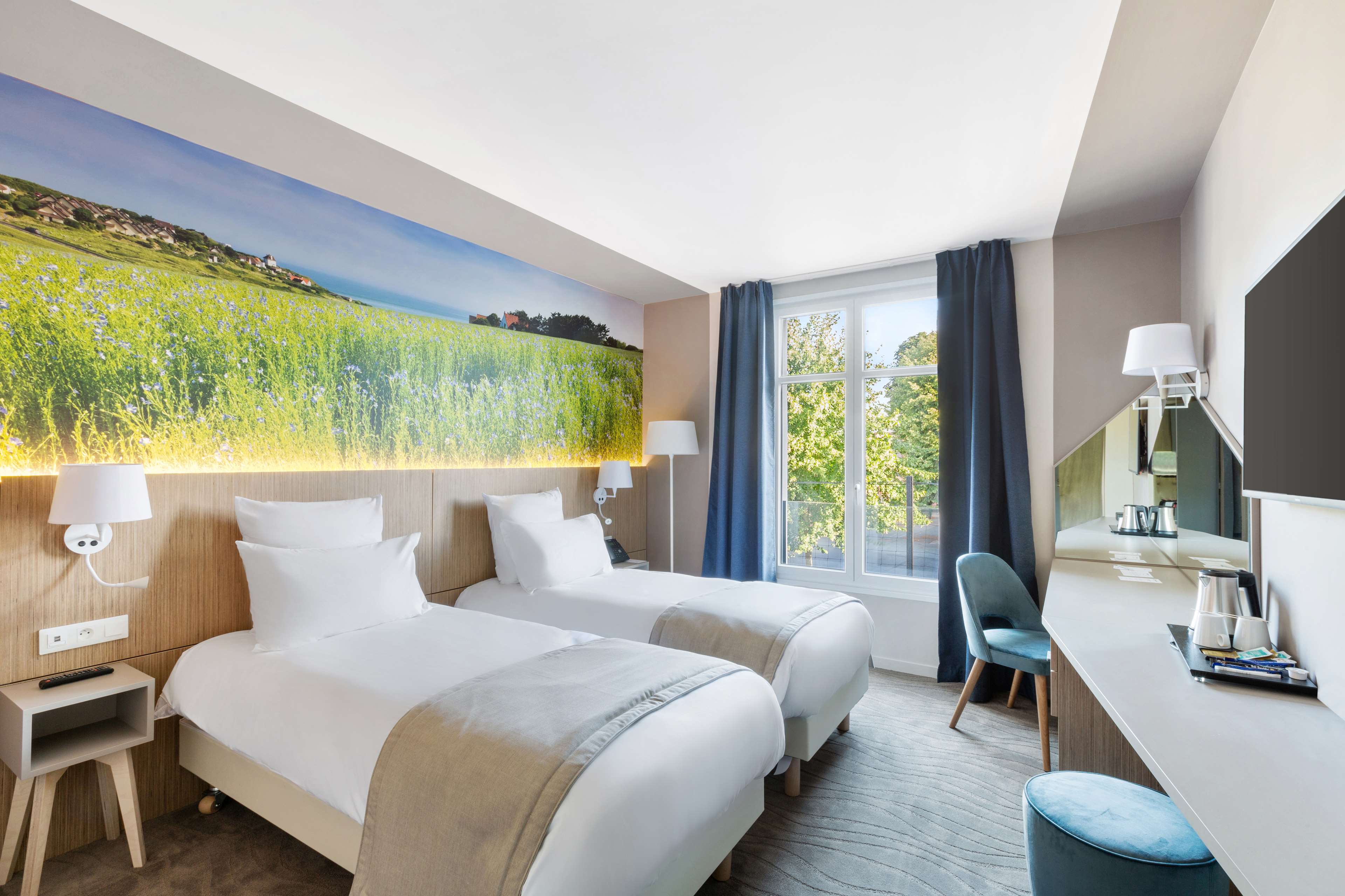 Best Western Le Beffroi Room Type - 2 Single Beds, Non-Smoking, Standard Room, Shower Only