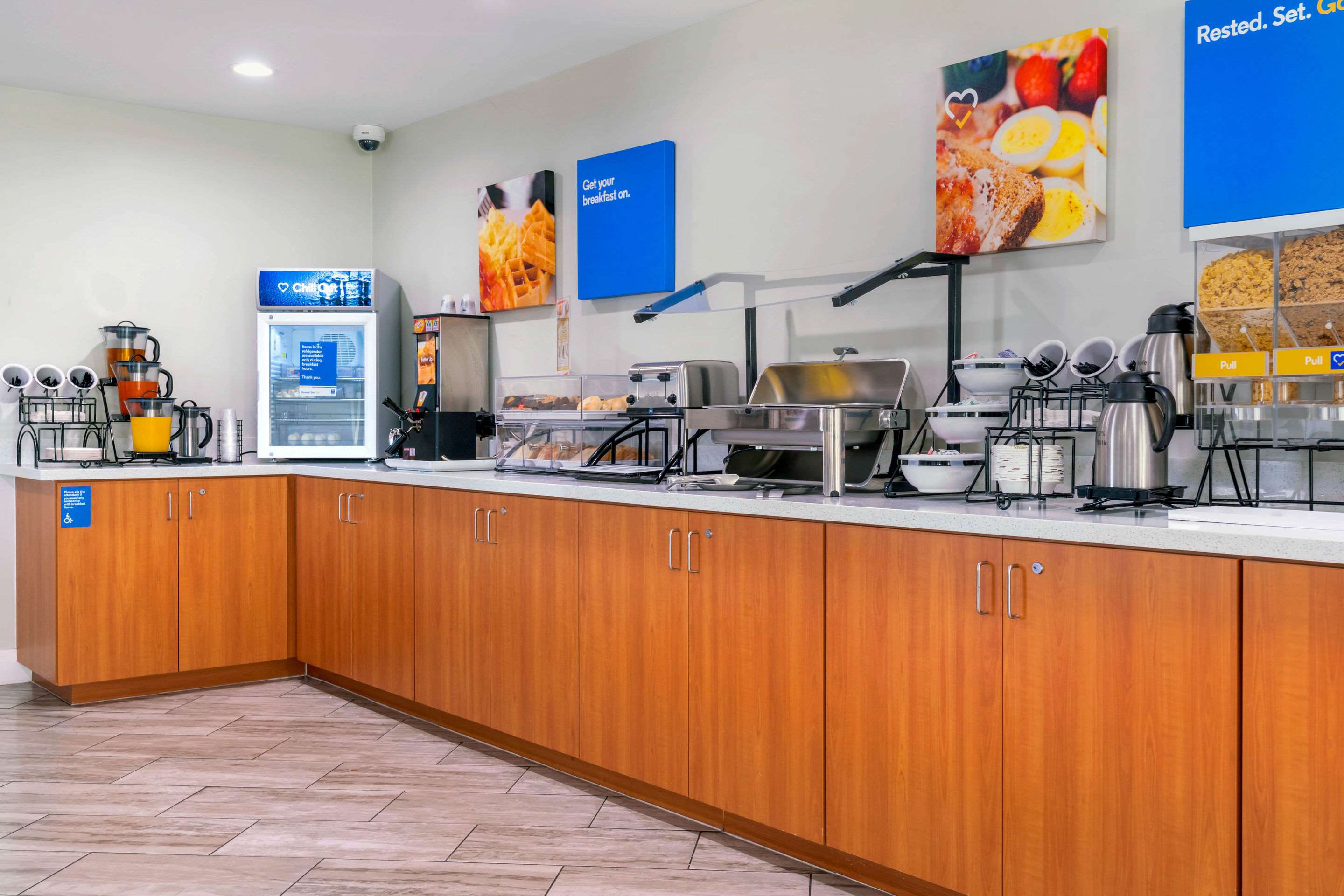 Breakfast counter