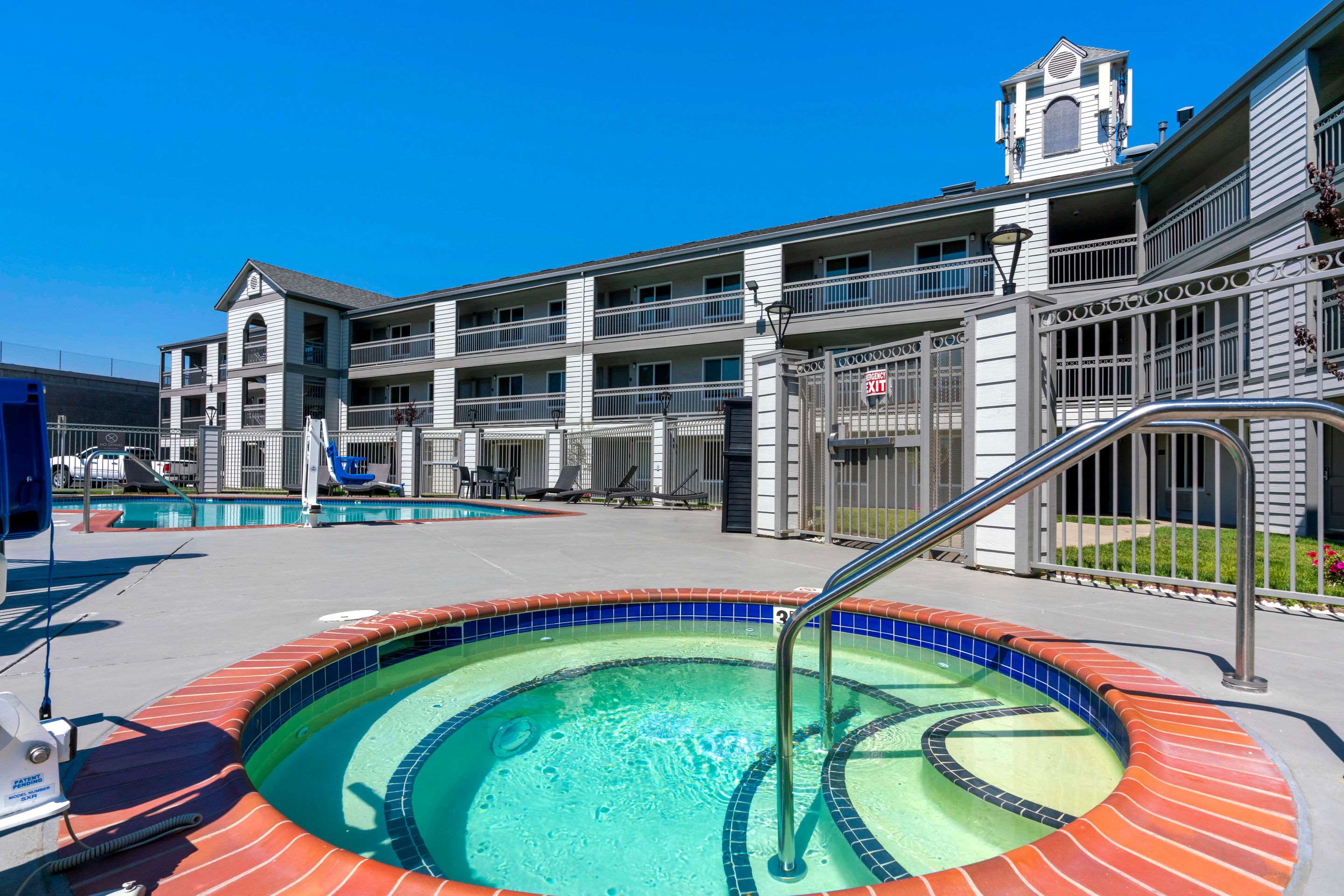 Outdoor hot tub