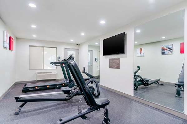 Fitness/ Exercise Room - Comfort Inn Antioch