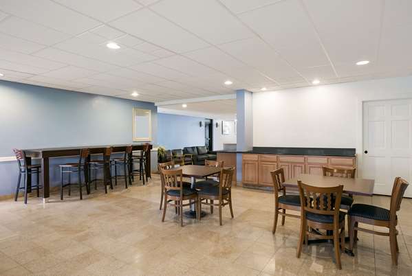 Amenities - Rodeway Inn Lancaster