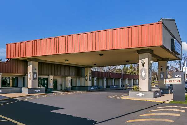 Exterior view - Rodeway Inn Lancaster
