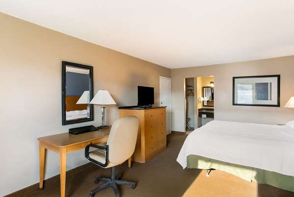  - Rodeway Inn Lancaster