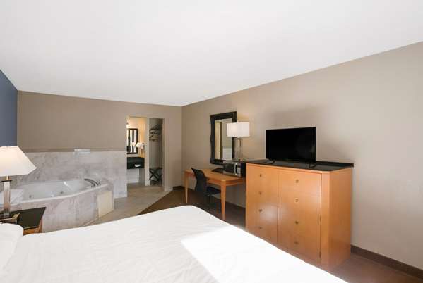  - Rodeway Inn Lancaster