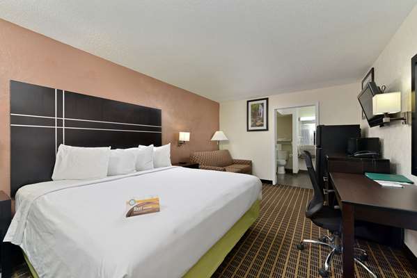  - Quality Inn Gonzales