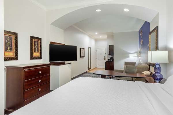 Suite - Clarion Pointe Hotel Sulphur Springs