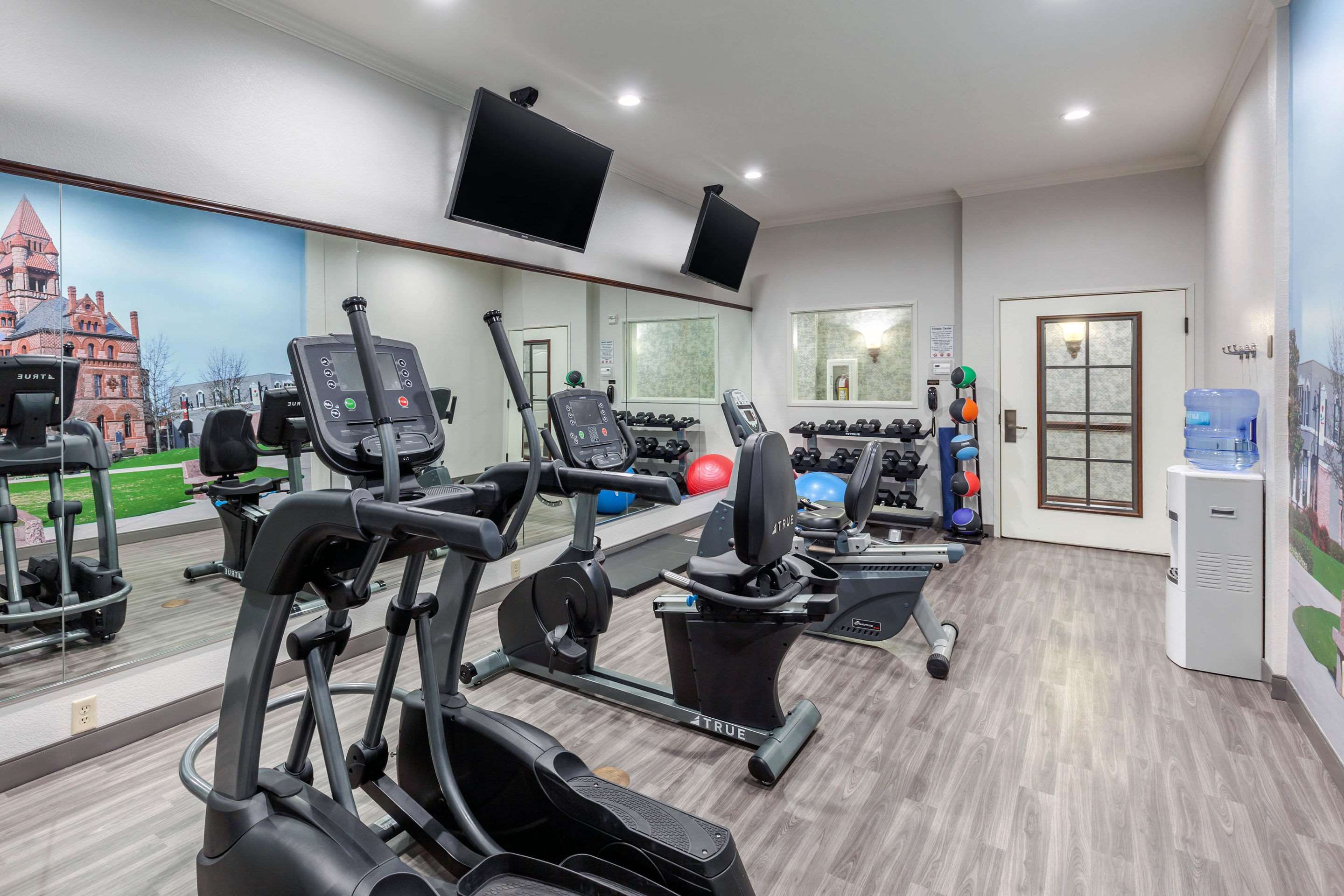 Fitness center | Clarion Pointe Sulphur Springs