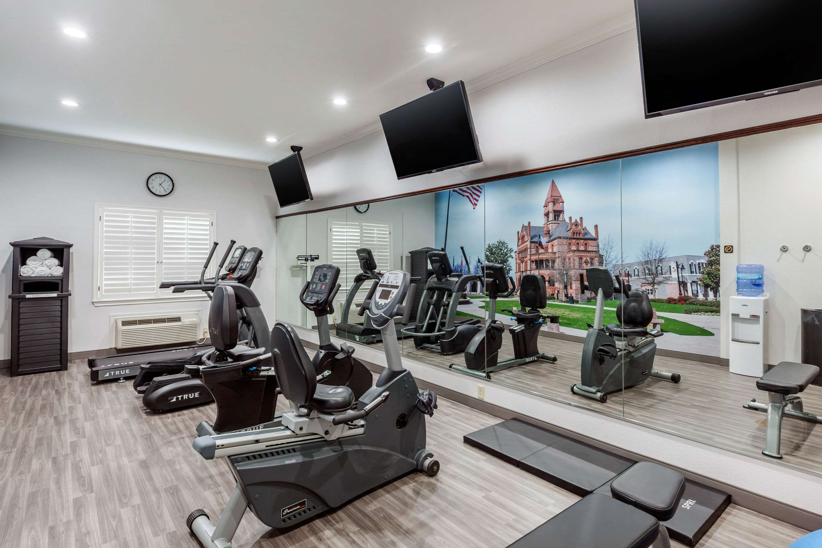 Fitness center | Clarion Pointe Sulphur Springs