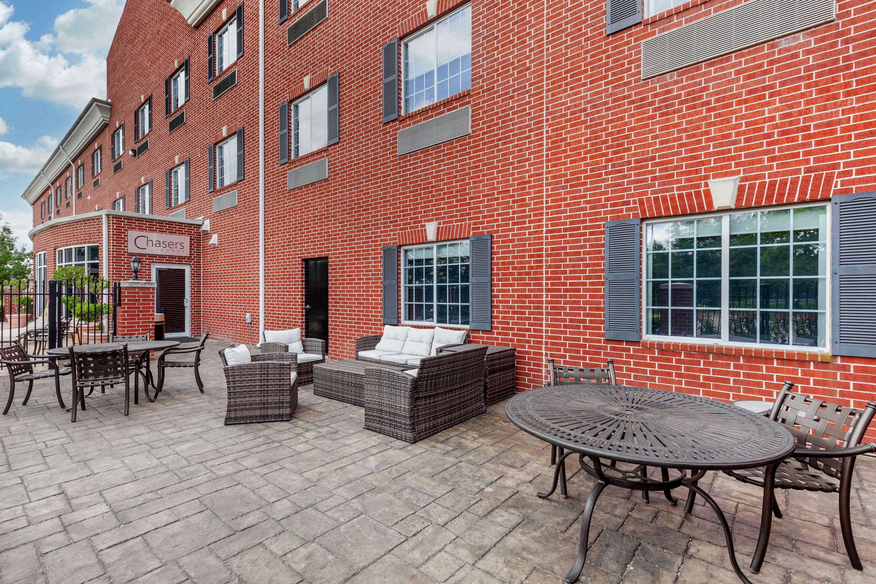 Relax on the patio | Clarion Pointe Sulphur Springs