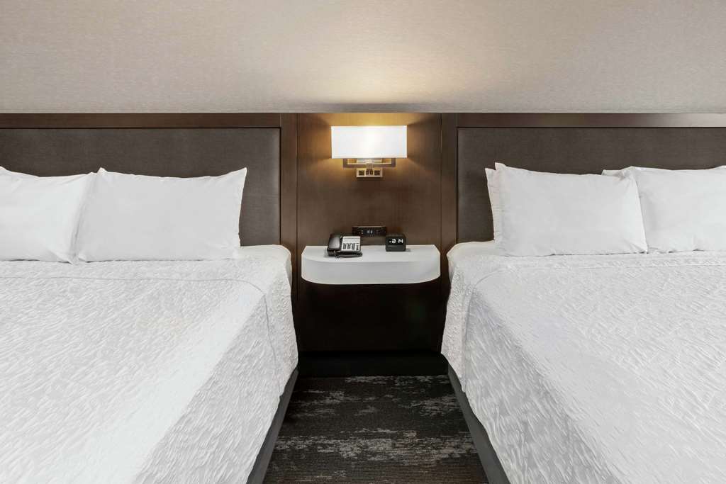 Hampton Inn & Suites by Hilton Spokane Downtown-South Room Type - 2 QNS HEARING ACC NOSMOK