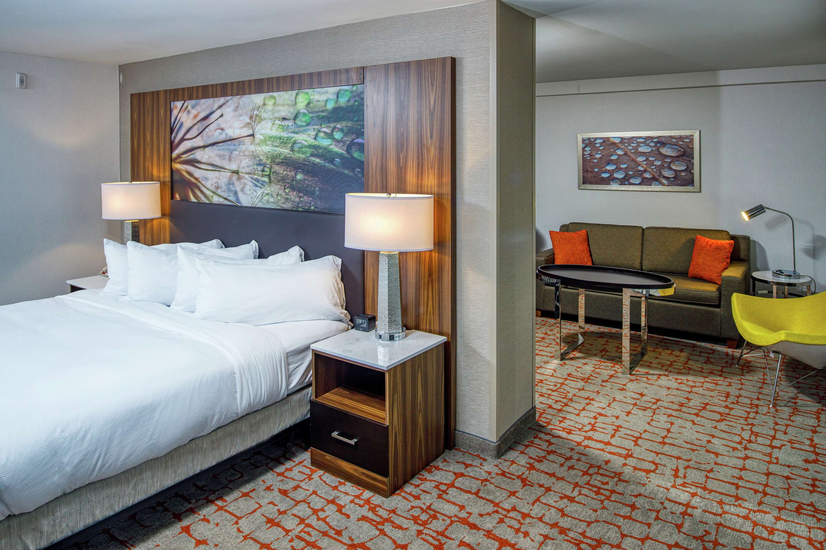 Guest room