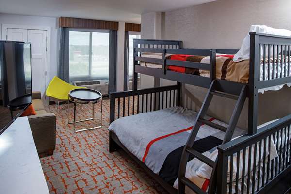  - DoubleTree by Hilton Hotel Appleton - I-41, Exit 137