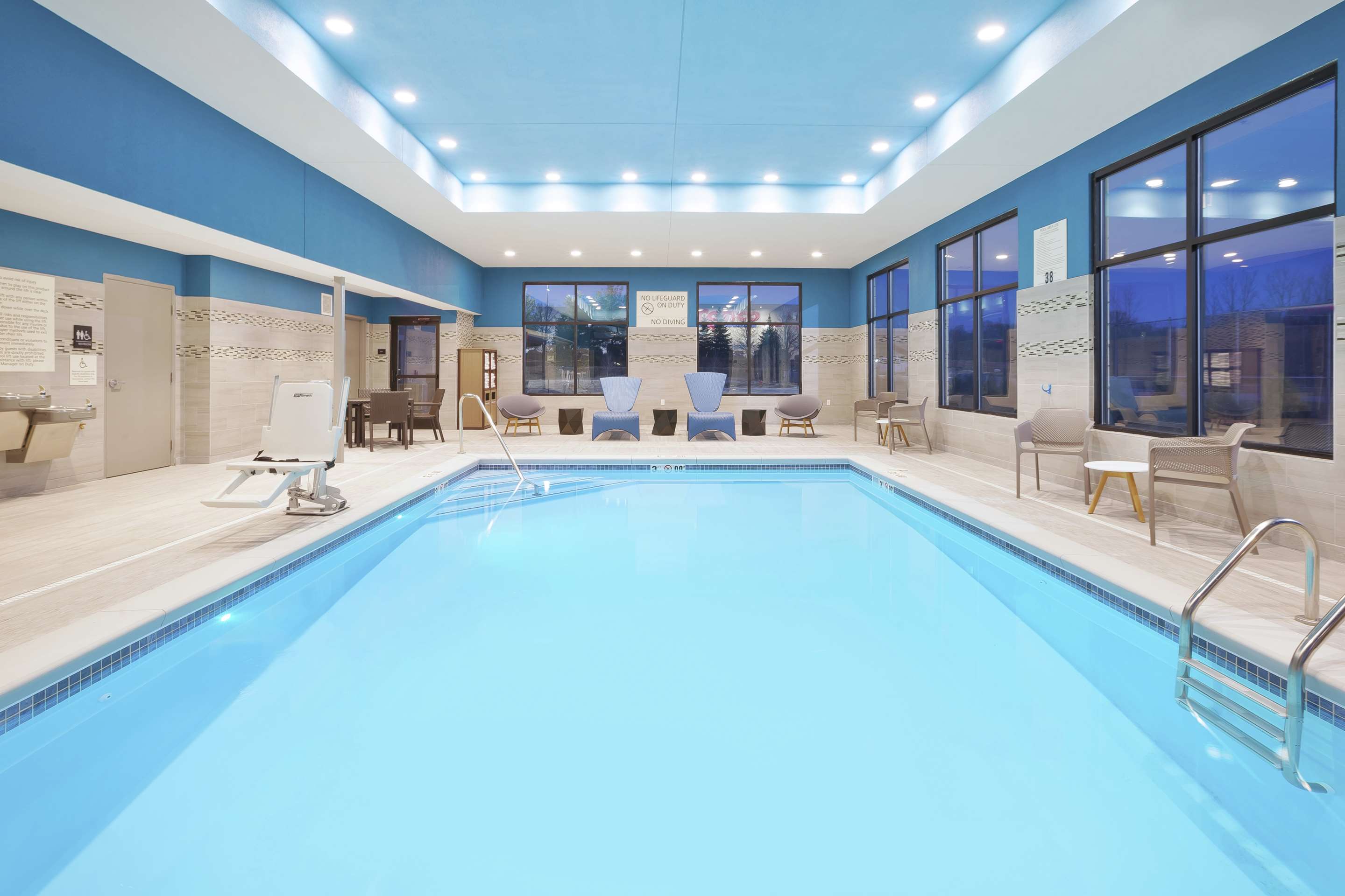 Pool | Hampton Inn & Suites Grandville Grand Rapids South