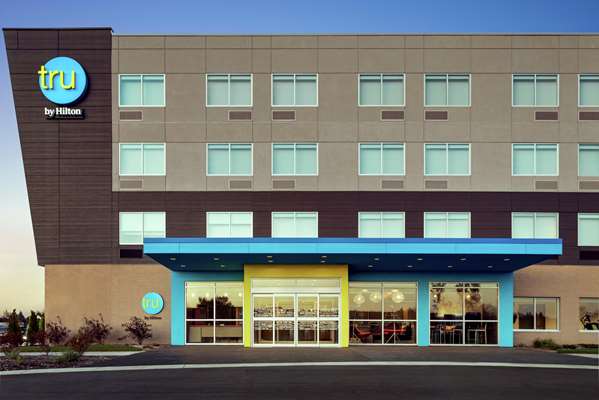 Exterior view - Tru by Hilton Waukesha - I-94, Exit 297