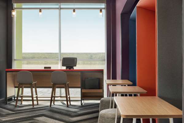 Conference Area - Tru by Hilton Waukesha - I-94, Exit 297