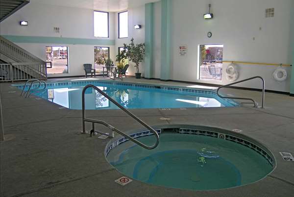 Pool - Travelodge Santa Rosa - I-40, Exit 277