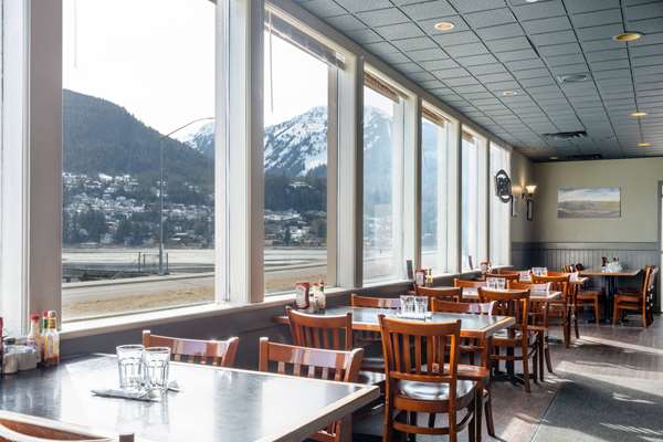 Restaurant - Ramada Hotel Juneau