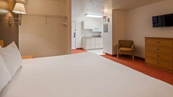 Suite - SureStay Plus Hotel by Best Western Naples