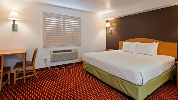 Suite - SureStay Plus Hotel by Best Western Naples