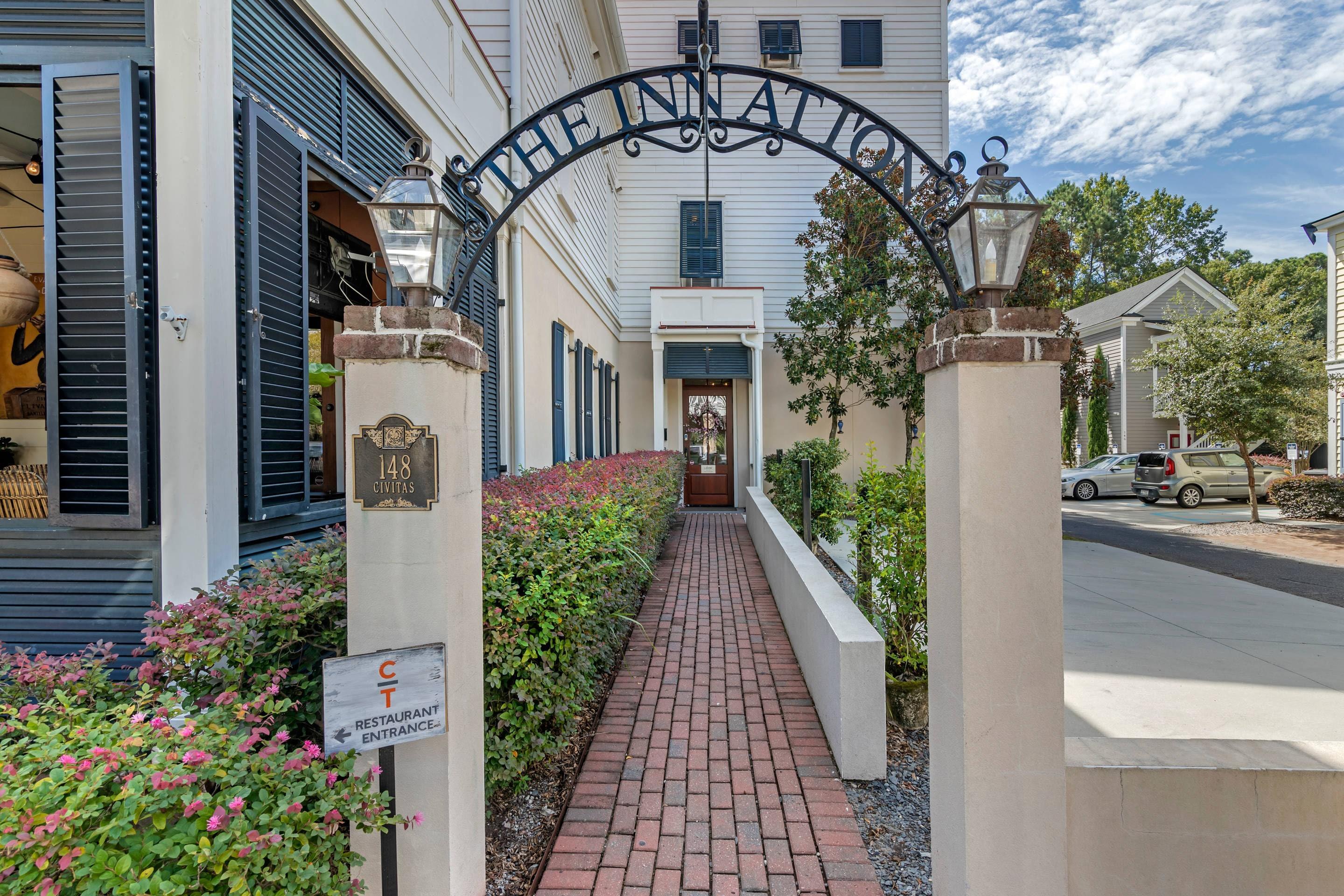 Hotel Entrance | Inn at I'On, Ascend Hotel Collection