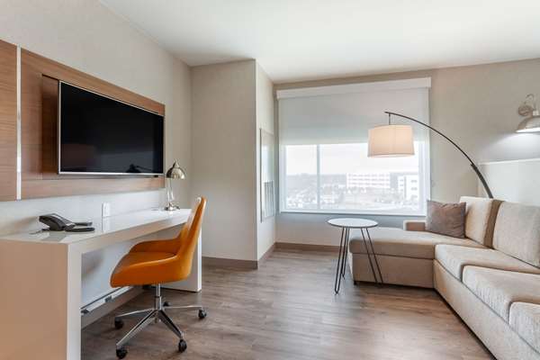 Suite - Cambria Hotel Richardson