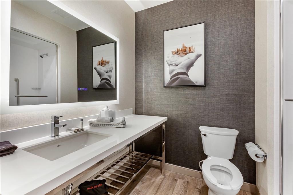 CAMBRIA HOTEL RICHARDSON - DALLAS-guestroom-Guest Room,Bathroom,On-Site.jpg