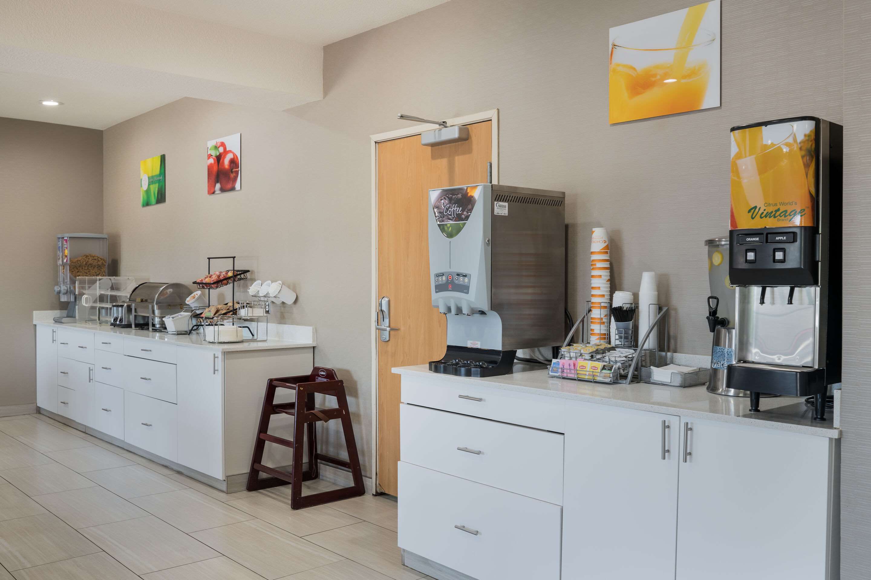 Breakfast area