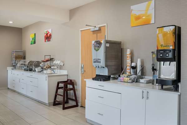 Amenities - Quality Inn & Suites Blue Springs - I-70, Exit 18