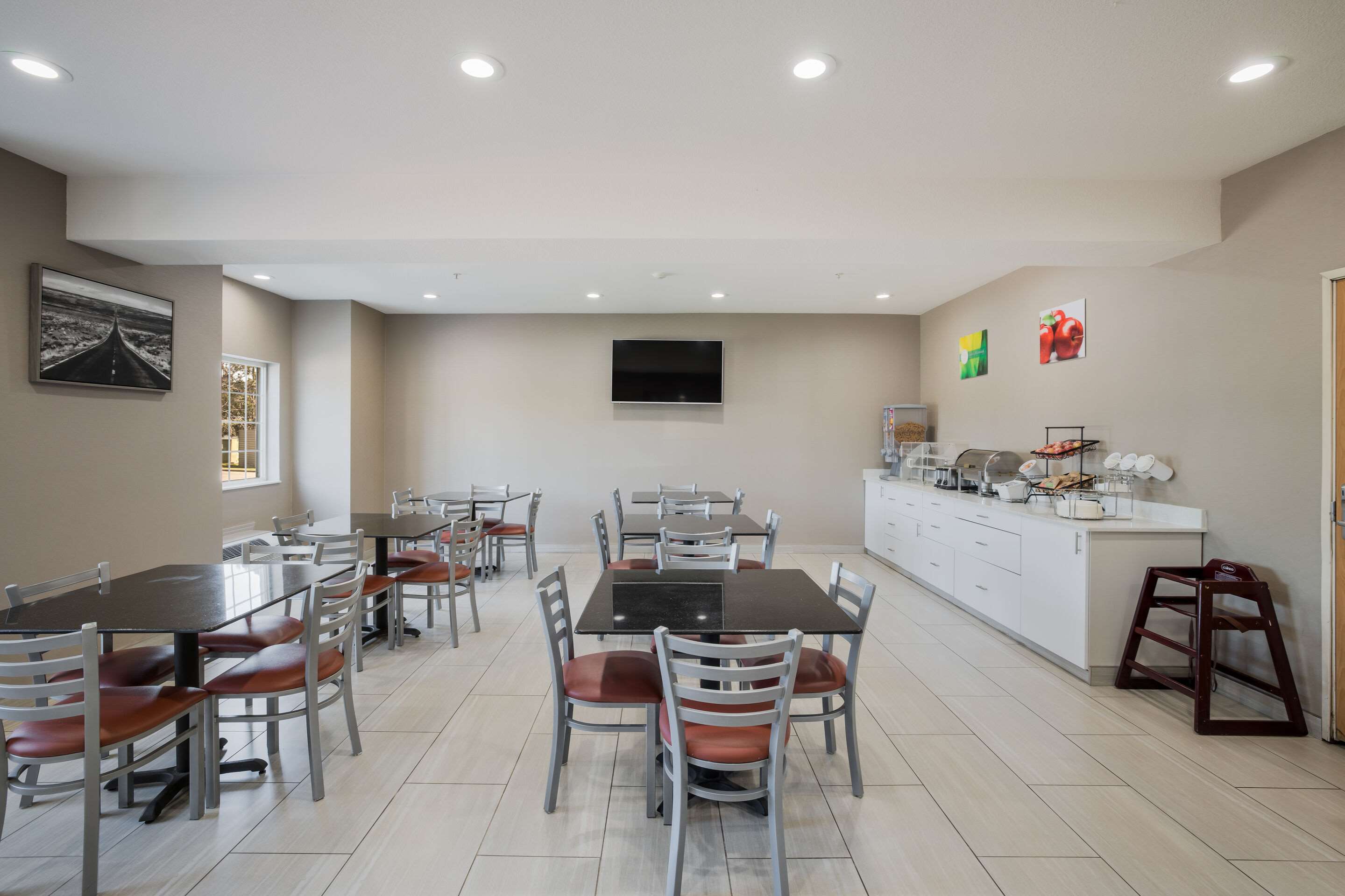 Breakfast area