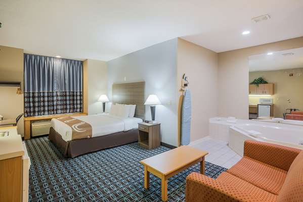 Suite - Quality Inn & Suites Blue Springs - I-70, Exit 18