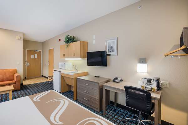 Suite - Quality Inn & Suites Blue Springs - I-70, Exit 18