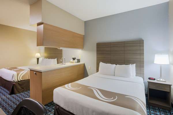Suite - Quality Inn & Suites Blue Springs - I-70, Exit 18