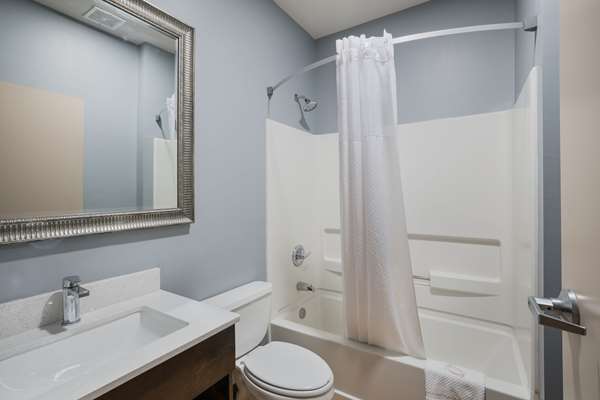 Suite - Quality Inn & Suites Blue Springs - I-70, Exit 18