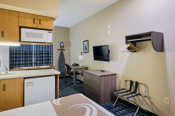 Suite - Quality Inn & Suites Blue Springs - I-70, Exit 18