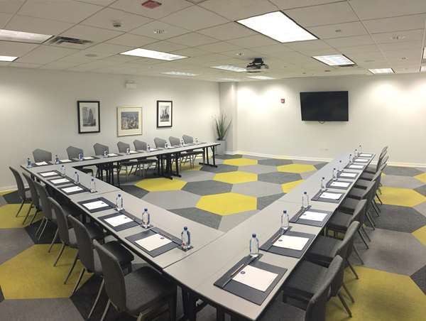  - Kinzie Hotel Chicago