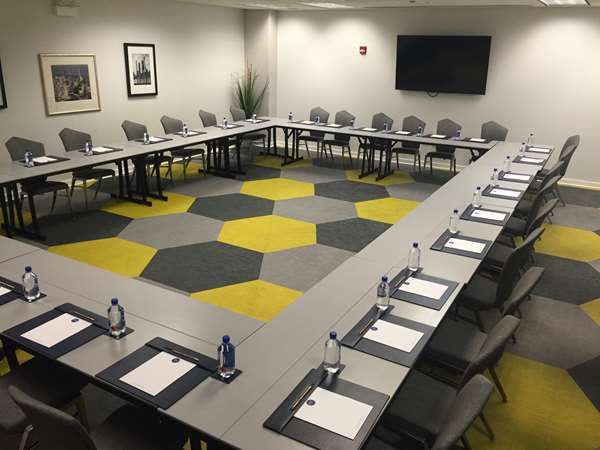 Exterior view - Kinzie Hotel Chicago